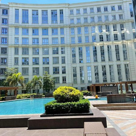 Studio Condo Building 81 Newport Boulevard Manila Esterno foto